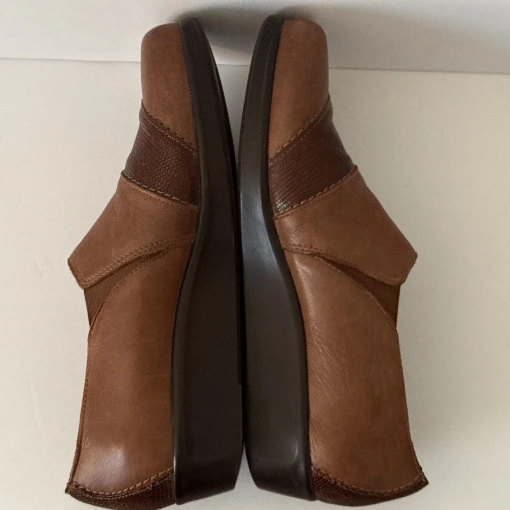 SAS Nora Slip On Loafer Wedge Shoes Brown Leather Womens Size 10.5 N Comfort New